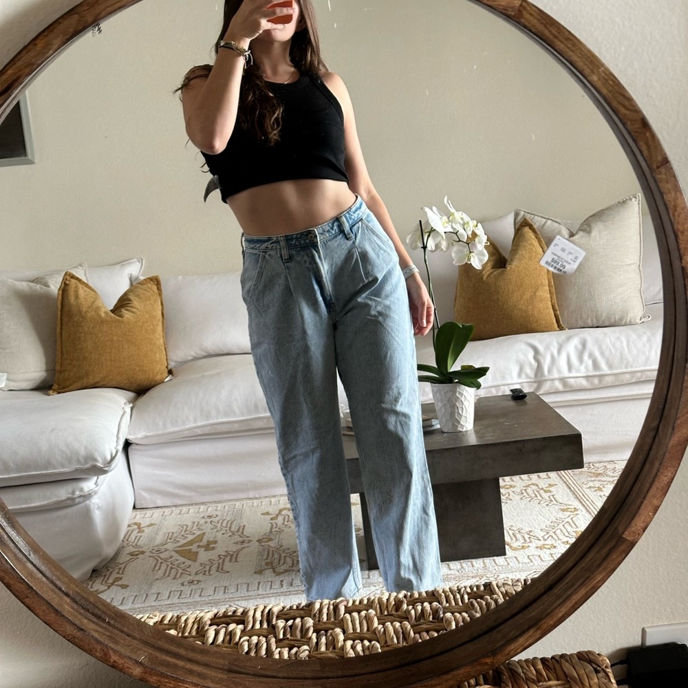 Abercrombie Curve Love High Rise Loose Jean